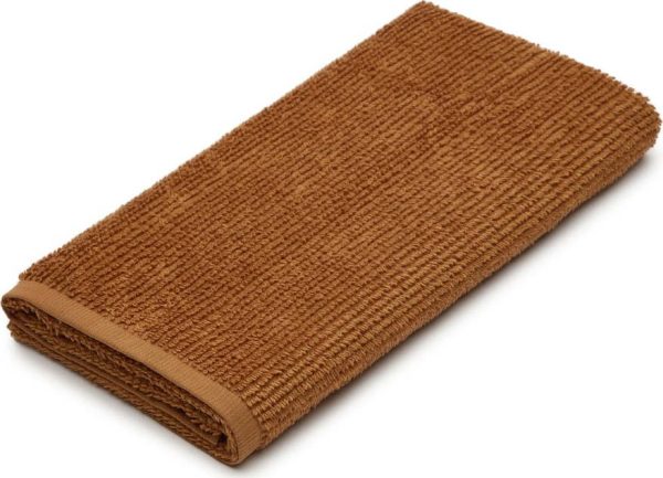 Hnědý bavlněný ručník 70x140 cm Yeni – Kave Home