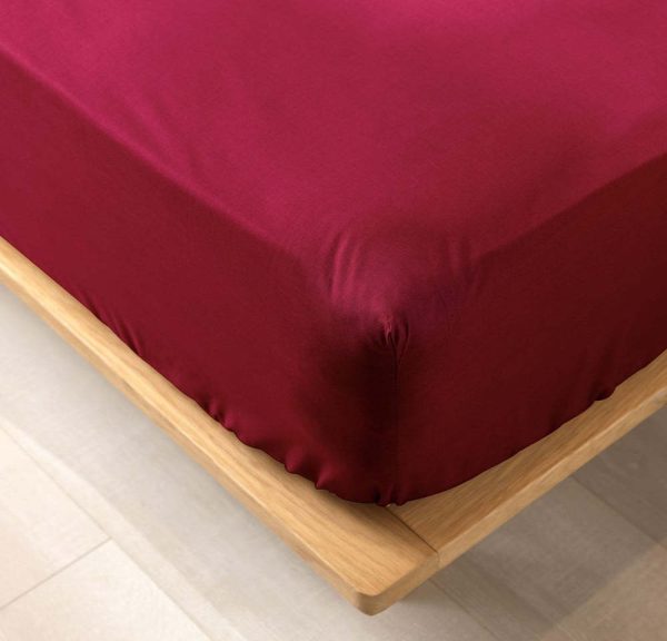 Červené napínací prostěradlo z Bio bavlny 90x190 cm Biolina – douceur d'intérieur