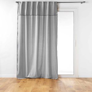 Světle šedý závěs 140x240 cm Mistraline – douceur d'intérieur