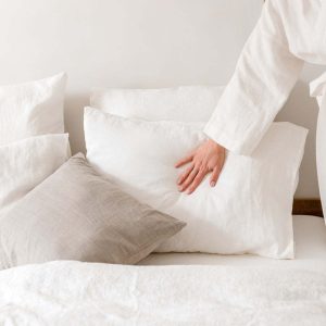 Povlak na polštář s příměsí lnu 50x70 cm – Linen Tales