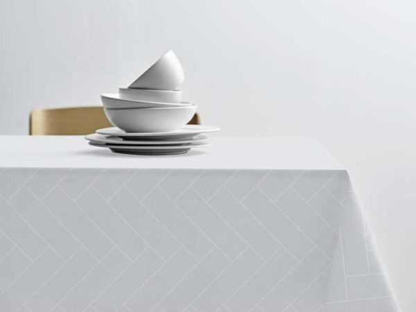 Damaškový ubrus 140x320 cm Tiles Damask – Södahl