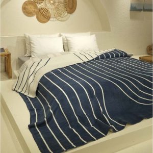Bílo-tmavě modrý přehoz na dvoulůžko 200x220 cm Twin – Oyo Concept