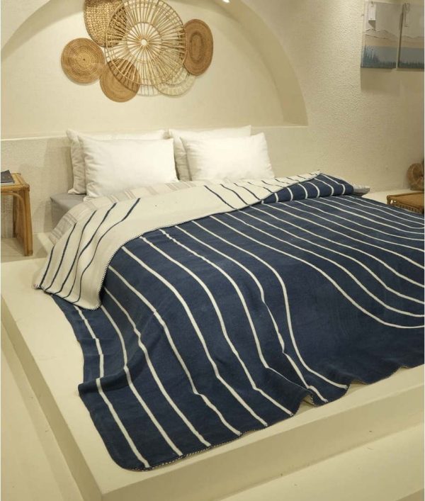 Bílo-tmavě modrý přehoz na dvoulůžko 200x220 cm Twin – Oyo Concept