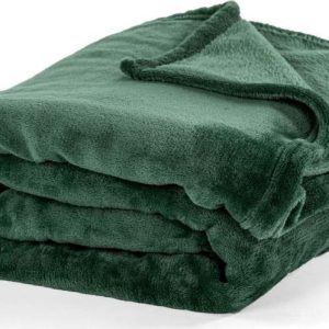 Tmavě zelený přehoz z mikroplyše na jednolůžko 150x200 cm Cosy - Tiseco Home Studio
