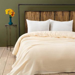 Krémový mušelínový přehoz 170x250 cm Muslin – Mijolnir