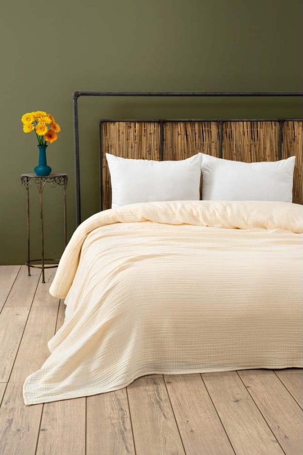 Krémový mušelínový přehoz 220x250 cm Muslin – Mijolnir