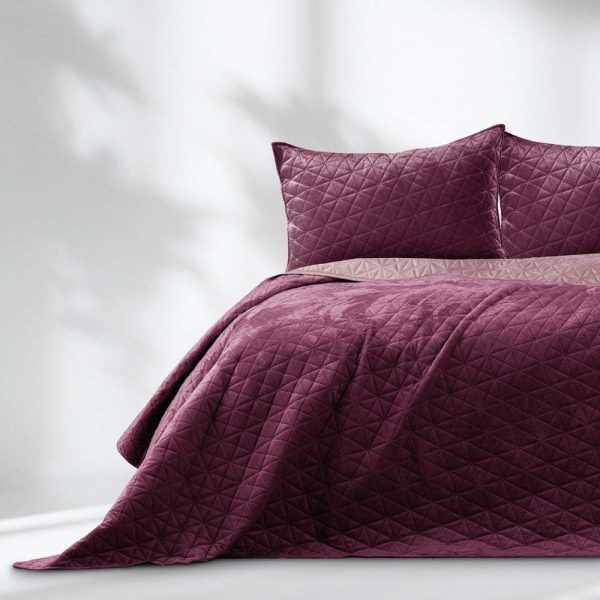 Tmavě růžový sametový prošívaný přehoz 220x240 cm Laila – AmeliaHome