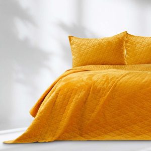 Žlutý sametový prošívaný přehoz 220x240 cm Laila – Restilo