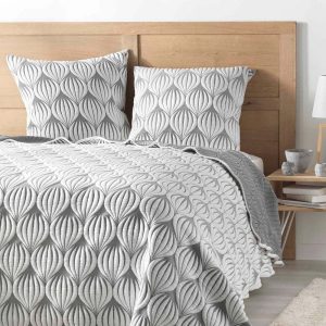 Bílý/šedý set přehozu a povlaku na polštář z mikrovlákna 220x240 cm Faustine – douceur d'intérieur