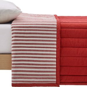 Červený prošívaný přehoz z Bio bavlny 180x240 cm Sini – Kave Home