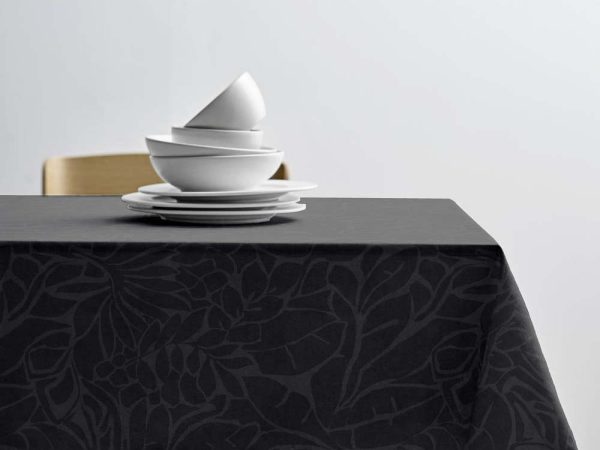Damaškový ubrus 140x370 cm Abstract leaves – Södahl