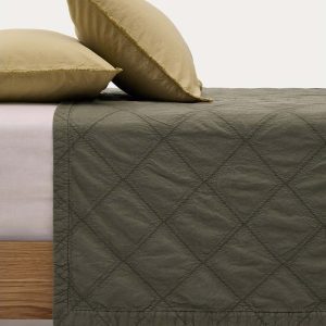 Zelený bavlněný prošívaný přehoz 180x260 cm Serla – Kave Home