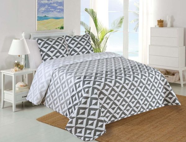 Bílo-šedý prošívaný set přehozu a povlaku na polštář 220x240 cm Casilla – My House