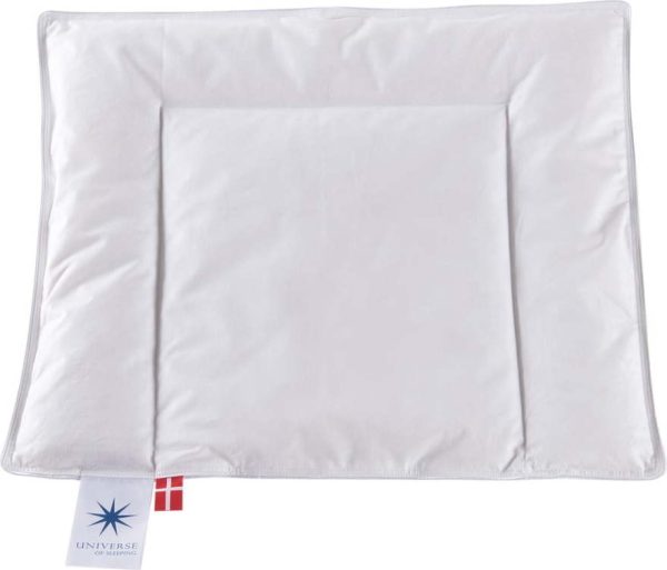 Dětský polštář s péřovou výplní 40x45 cm Capella Baby – Universe of Sleeping
