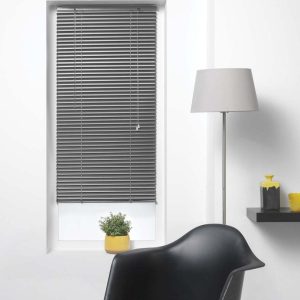 Tmavě šedá kovová žaluzie 90x130 cm Venitien – douceur d'intérieur