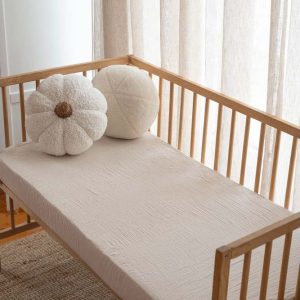 Béžové napínací mušelínové dětské prostěradlo do postýlky 60x120 cm Burumcuk – Mijolnir