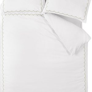 Bílo-zelené prodloužené povlečení na dvoulůžko 230x220 cm Scallop Border – Catherine Lansfield