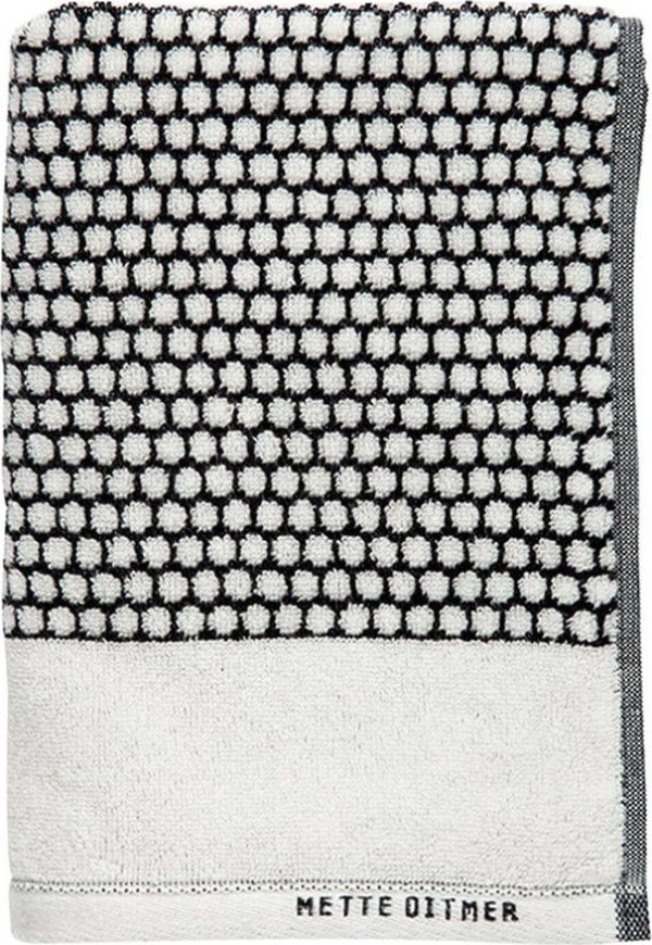 Černo-bílá bavlněná osuška 70x140 cm Grid – Mette Ditmer Denmark