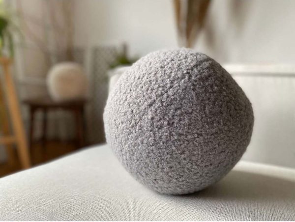 Dekorační polštář z materiálu bouclé ø 25 cm Top – Mioli Decor