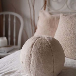 Dekorační polštář z mikroplyše ø 25 cm Top – Mioli Decor