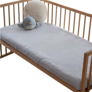 Šedé napínací mušelínové dětské prostěradlo do postýlky 60x120 cm Burumcuk – Mijolnir