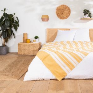 Žlutý přehoz 220x240 cm Abby – douceur d'intérieur
