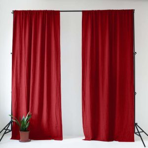 Červený lněný závěs 140x300 cm Lava Falls – Linen Tales