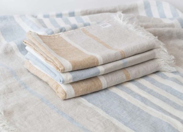 Modrá lněná plážová deka 140x170 cm Allure Stripe – Linen Tales