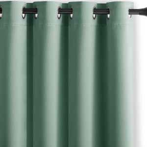 Světle zelený zatemňovací závěs 140x175 cm Eyelets – Restilo