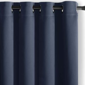 Tmavě modrý zatemňovací závěs 140x245 cm Eyelets – Restilo