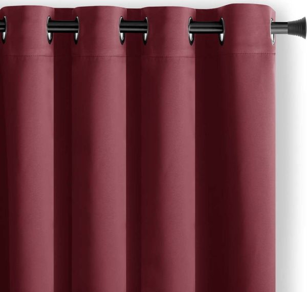 Vínový zatemňovací závěs 140x245 cm Eyelets – Restilo