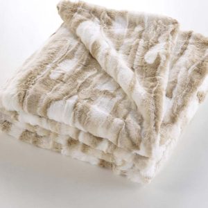 Béžová deka z umělé kožešiny 180x220 cm Cheyenne – douceur d'intérieur