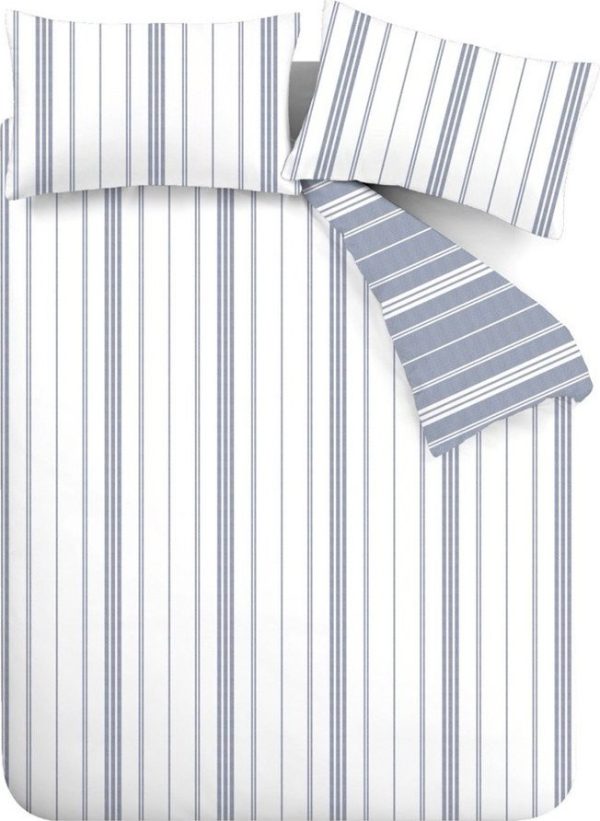Bílé/modré povlečení na dvoulůžko/prodloužené 230x220 cm Harbour Stripe – Catherine Lansfield