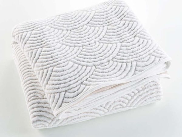 Bílý/béžový set přehozu a povlaku na polštář jersey 240x260 cm Cassandra – douceur d'intérieur