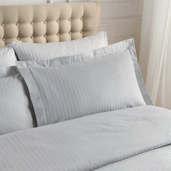 Damaškové povlaky na polštáře v sadě 2 ks 75x50 cm Satin Stripe – Catherine Lansfield