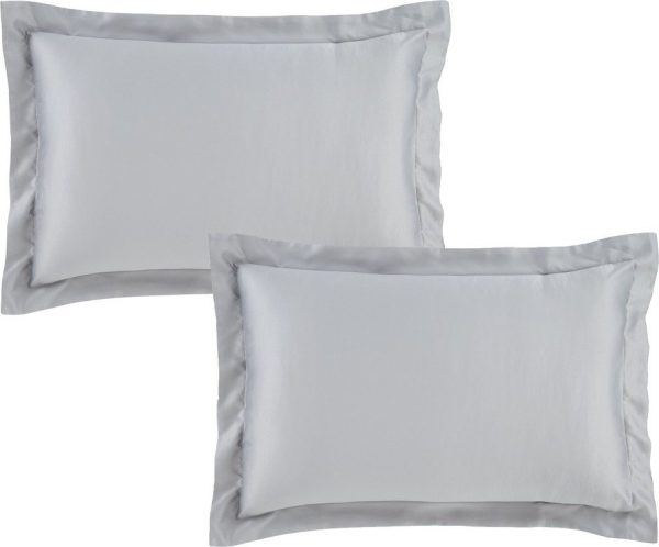 Saténové povlaky na polštáře v sadě 2 ks 75x50 cm Silky Soft – Catherine Lansfield