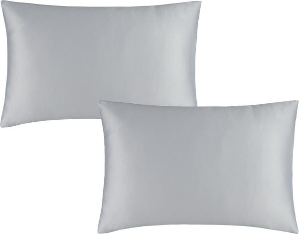 Saténové povlaky na polštáře v sadě 2 ks 75x50 cm Silky Soft – Catherine Lansfield