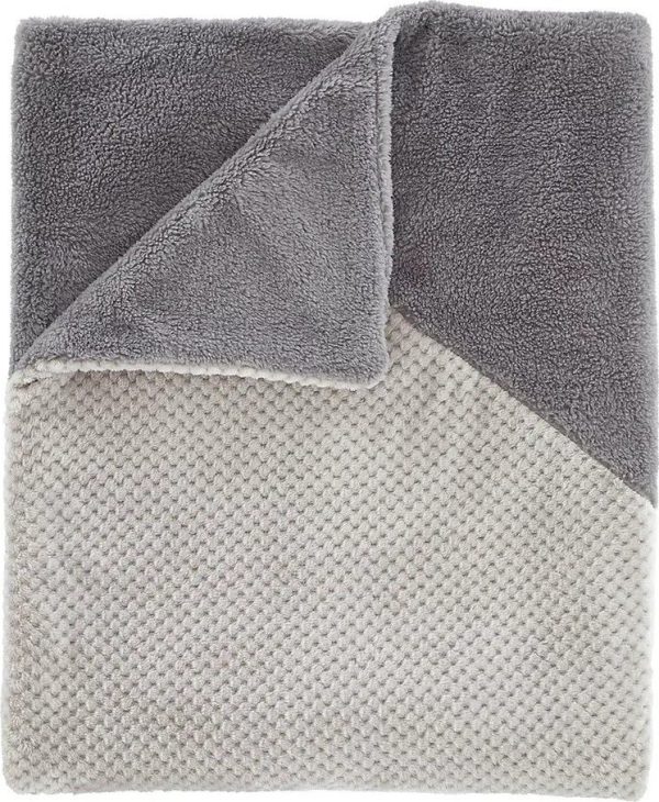 Šedá deka z mikroplyše 130x170 cm Cosy Larsson Geo – Catherine Lansfield
