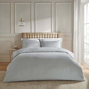 Šedé damaškové povlečení na dvoulůžko/prodloužené 230x220 cm Satin Stripe – Catherine Lansfield