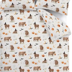 Šedobéžové povlečení na dvoulůžko/prodloužené 230x220 cm Halloween Highland Cow – Catherine Lansfield
