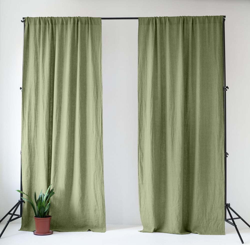 Světle zelený lněný závěs 140x330 cm Sage – Linen Tales
