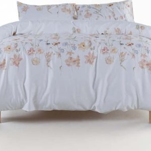 Bílé povlečení na dvoulůžko/prodloužené z bavlněného saténu 240x220 cm Ivory Garden Floral – Mila Home Luxury