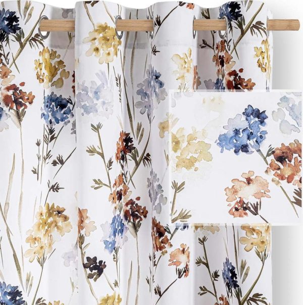 Bílý dimout závěs 135x250 cm Solkone – Restilo