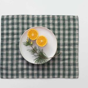 Lněné prostírání 35x45 cm Forest Green Gingham – Linen Tales