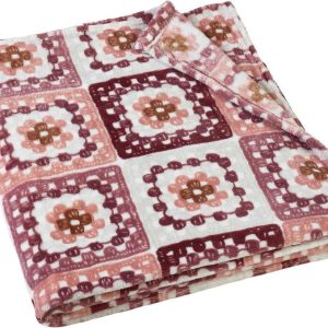 Růžová deka z mikroplyše 130x170 cm Crochet Print – Catherine Lansfield