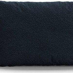 Tmavě modrý polštář na gauč z textilie bouclé Poppy – Micadoni
