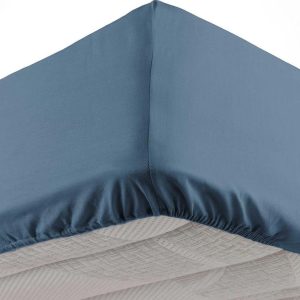Modré napínací prostěradlo z mikrovlákna 140x190 cm Oscar – douceur d'intérieur