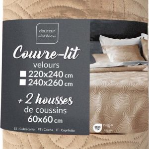 Světle hnědý sametový set přehozu a povlaku na polštář 240x260 cm Solange – douceur d'intérieur