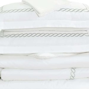 Bílé povlečení na jednolůžko z bavlněného saténu s prostěradlem/6dílné 140x200 cm Whispered Serenity – Mila Home Luxury