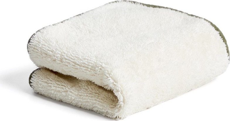Bílý/zelený froté bavlněný ručník 30x50 cm Sedora – Kave Home